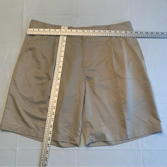 Mens adidas tan golfing shorts size 38 with custom  logo - Picture 9 of 9